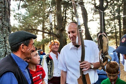 Demirci Kaymakamlığı ve Demirci Belediyesi tarafından tarafından 29 Ağustos tarihinde yapılacak Demirci Akıncıları anma etkinlikleri çerçevesinde Türkiye İzcilik Federasyonu Demirci'de 4 günlük kampına başladı.