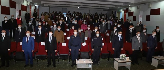 İstiklal Marşı’nın kabul edilişinin 100. yıldönümü ve Milli Şairimiz Mehmet Akif Ersoy'u anma günü tüm yurtta olduğu gibi ilçemizde de kutlandı.