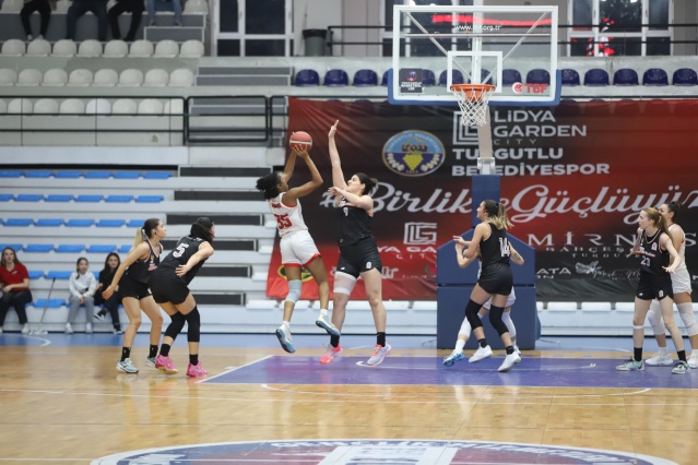Turgutlu Belediyespor Başkanı ve Belediye Başkan Yardımcısı Hüseyin Maliz, “Çok güzel bir maçtı ve sonucunda da kazanan taraf biz olduk. Sahada en iyi şekilde mücadele eden oyuncularımıza, teknik ekibimize ve takımımıza desteğini bir an olsun göstermekten vazgeçmeyen taraftarlarımıza çok teşekkür ederiz” dedi.