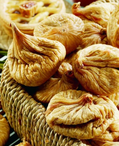 Cennet meyvesi kuru incir ihracatı 70 bin tona ulaştı


Tüm semavi dinlerde kutsal meyve olarak tanımlanan cennet meyvesi kuru incirin ihracatı 2019/20 sezonunda 69 bin 791 ton karşılığı 241 milyon 865 bin dolar oldu. Sezon başında ortaya konulan 70 bin ton ihracat hedefine ulaşıldı.