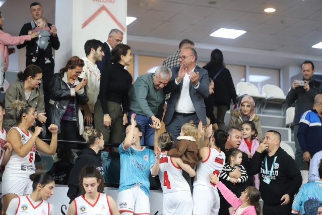 Lidya Garden City Turgutlu Belediyespor Kadın Basketbol Takımı Başantrenörü İstemihan Örücü, “Sahada iyi bir mücadele gösterdik, maç boyunca üstünlüğümüzü koruduk ve rahat bir galibiyet aldık.