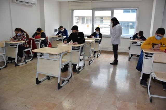 Ne yazık ki koronavirüs salgını nedeniyle bu yıl eğitim süreci önceki yılara göre farklı bir süreç izledi.
