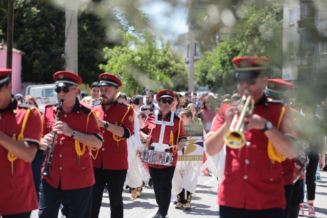 Akhisar Belediyesi tarafından düzenlenen, Türkiye’nin en köklü festivalleri arasında yer alan ve aynı zamanda UNESCO’nun somut olmayan kültürel miras listesinde bulunan 565. Akhisar Çağlak Festivali, Şeyh İsa’yı anma töreni ile başladı.