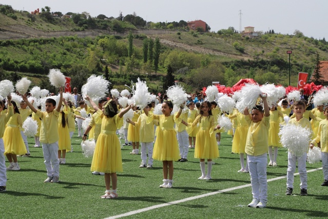 23 Nisan Ulusal Egemenlik ve Çocuk Bayramı tüm yurtta olduğu gibi Demirci ilçemizde coşku içinde kutlandı