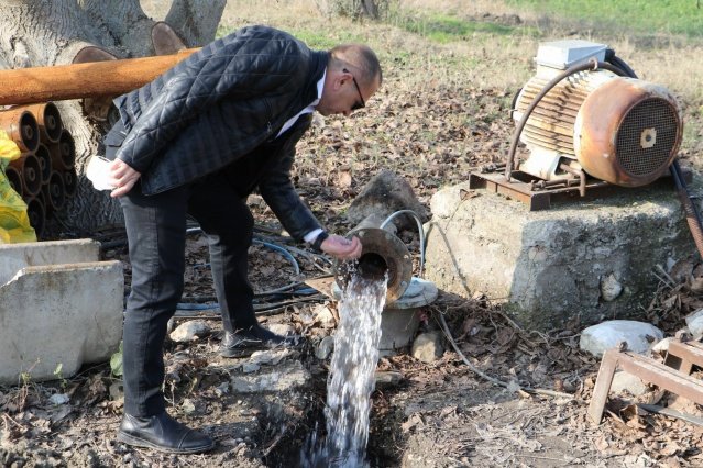 MASKİ Genel Müdürlüğü, Yunusemre ilçesine bağlı Muradiye mahallesinde gerçekleştirdiği çalışmalarla yıllık 2 milyon tonluk içme suyu kaynağı sağlayacak. İçme Suyu Dairesi Başkanı Fevzi Demir, mahallede yapılan çalışmaları yerinde inceledi.