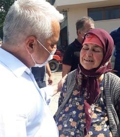 Büyükbelen Mahallesi'nde yaklaşık 30 dakika süren şiddetli sağanak, sele neden oldu. Mahalle sakinlerinden Kemal Gürgönül, evinin önünde sele kapıldı. Çevredekilerce kurtarılan Gürgönül, 112 Acil Servis ekiplerince hastaneye kaldırıldı.