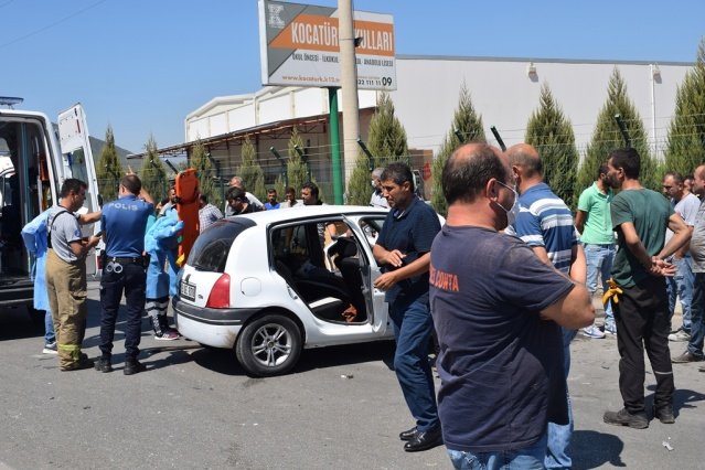 Yaralılardan sürücü olanın Ege Üniversitesi Hastanesine sevk edildiği bildirildi. Kaza nedeniyle Kemalpaşa-İzmir yolu bir süre trafiğe kapatıldı. Araçların yoldan kaldırılmasıyla birlikte yol trafiğe tekrar açıldı. Polis ekipleri kaza ile ilgili soruşturma başlattı.