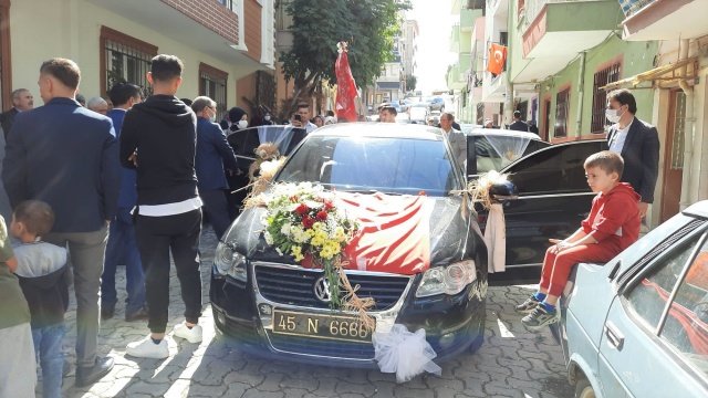 Seçim öncesi makam aracını kullanmayacağını, sürekli halkın içinde olacağı sözünü veren Başkan Akın seçimi kazandıktan sonra da şehir içinde makam arabasını hiç kullanmadı.