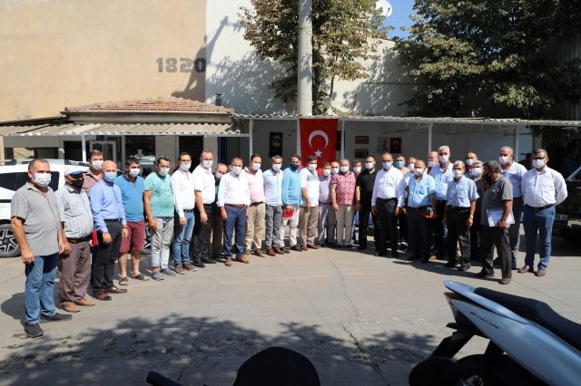 Aldığım en anlamlı plaketlerden bir tanesi oldu. Cenk Başkanımıza ve bizi burada misafir eden esnafımıza çok teşekkür ediyorum. Bu süreci her zaman olduğu gibi birlik ve beraberliğimizle atlatacağız.”dedi.