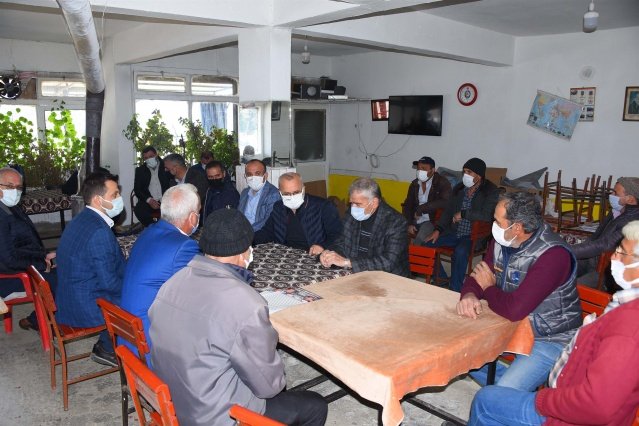 Geleneksel hale gelen hafta sonu mesaisinde mahalle ziyaretlerini sürdüren Salihli Belediye Başkanı Zeki Kayda, tescillenen kirazıyla tüm dünyaya ün salan Gökköy, Allahdiyen ve Bahçecik Mahallelerinde mahalle sakinleri ve muhtarlar ile bir araya geldi. Mahalle ziyaretlerinde sorunları yerinde tespit ettiklerini belirten Başkan Kayda, ihtiyaç sahibi vatandaşlara ulaştırılmak üzere gıda paketlerini muhtarlara teslim etti. Başkan Kayda, tüm hemşehrilerinin ve Türk-İslam aleminin mübarek Ramazan ayını tebrik ederek yapılan ibadetlerin kabul olmasını diledi.