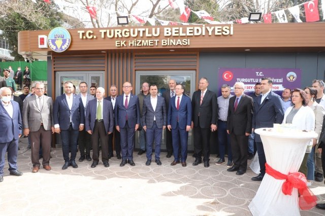 Başkan Çetin Akın Bir Sözünü Daha Yerine Getirdi: Belediye Hizmet Noktası Açıldı
Selvilitepe Mahalle Sakinleri Belediye Hizmet Noktasına Kavuştu