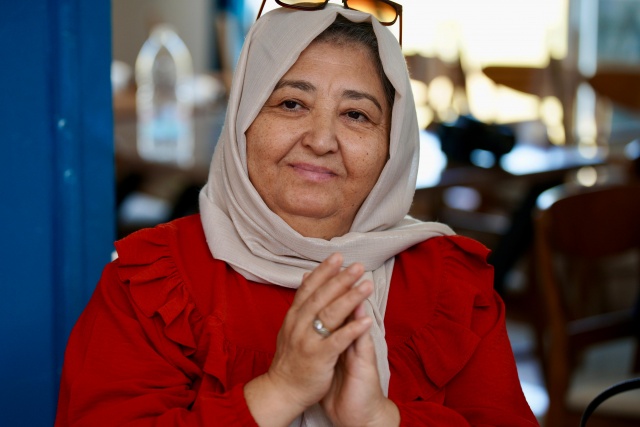 Başkan Zeyrek; “Önceliğim 147 mahalleye içme suyu götürmek”
Altyapıyı konusuna da değinen Başkan Ferdi Zeyrek, “Altyapıyı kanalizasyon sistemleri, yağmur suyu hatları ve içme suyu hattı olarak ayırmak lazım. Manisa’mda 147 tane mahallede içme suyu yok. İçme suyu hattı götürülmemiş. Tankerle su içiyorlar. Benim önceliğim bu 147 mahalleye içme suyu götürmek. Demirci’nin mahalleleri de var bunun içerisinde. Ondan sonra kanalizasyona başlayacağız, üst yapıya geçeceğiz” şeklinde konuştu.