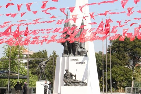 23 Nisan Ulusal Egemenlik ve Çocuk Bayramı’nın 99.Yıl Dönümü ve 479. Uluslararası Manisa Mesir Macunu Festivali, Manisa’da coşku içerisinde kutlanacak.