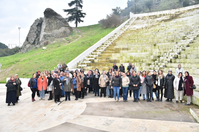 Demircili kadınlar, Manisa’nın tarihi ve kültürel değerleriyle dolu önemli noktalarını ziyaret etti; keyifli bir gün geçirdi.