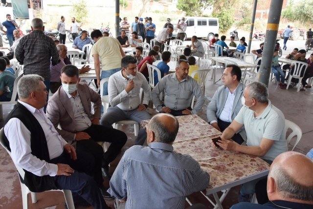 Belediye Başkanı Besim Dutlulu’nun kooperatife ve seralara verdiği desteklerden dolayı teşekkürlerini ileten Çamönü Mahallesi Karasonya Kalkınma Kooperatifi Başkanı Mehmet Karaduman, göreve geldiği günden bu güne kooperatiflerin yanından olan ve desteklerini hiç esirgemeyen Akhisar Belediyesi yönetimini hep yanında hissettiklerini ifade etti.