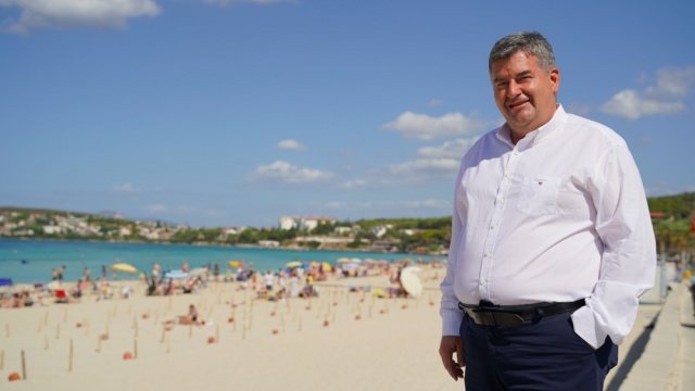 Festival müjdesi
Normalleşme ile birlikte festival, konser gibi kültürel ve sanatsal aktivitelerin de müjdesini veren Oran, “Güzel bir sezon bizi bekliyor” dedi.