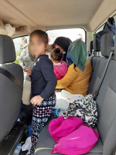 Manisa Büyükşehir Belediyesi Zabıta Dairesi Başkanlığına bağlı zabıta ekipleri, Manisa merkezinde dilencilere yönelik uygulama gerçekleştirdi.