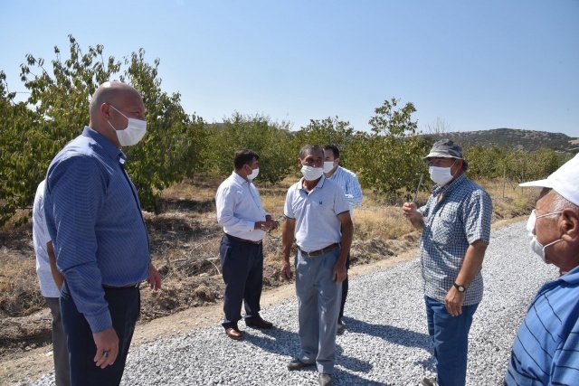 Kalınharman Mahalle Muhtarı Mustafa Madan:  Cengiz başkanıma teşekkür ederim. Yolun bozukluğundan dolayı zorluk yaşıyorduk. Ürünlerimiz, tozdan yenmeyecek hale geliyordu. Bunlardan çok sıkıntı çekiyorduk. Allah razı olsun.
Dereköy Mahalle Muhtarı Mehmet Ali Hancı: Mahallemizin 25 yıldır yapılmayan yolu Büyükşehir Belediyesi tarafından yapıldı. Üretici bölge olduğumuzdan dolayı, ürünlerimiz tozdan topraktan kurtuldu. Emeği geçenlere teşekkür ediyorum.