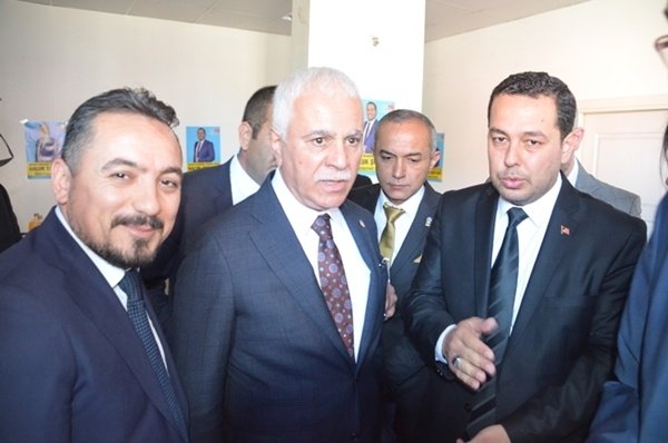 İyi Parti’den Demirci’ye Bir Çıkarma daha,
Akşener’in Ardından Koray Aydın da Demirci’ye Geldi