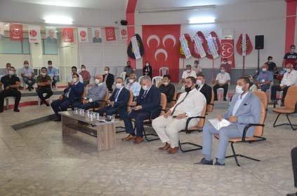 Demirci Kültür Sarayında saat 12.00 'da başlayan kongre pandemi salgını nedeniyle alınan tedbirler altında yapıldı.