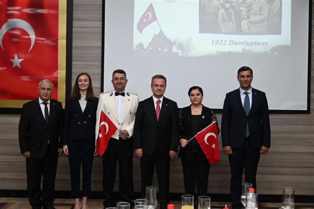 30 Ağustos Zafer Bayramı’nın 102. yılı kutlama etkinlikleri kapsamında Vali Enver Ünlü ve Eşi Sema Ünlü ev sahipliğinde kabul töreni düzenlendi.