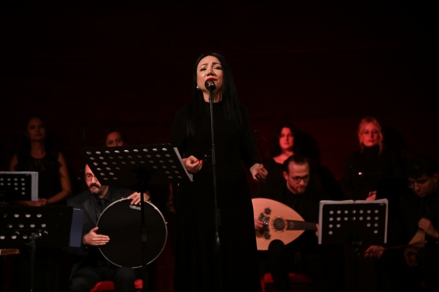 Manisa Büyükşehir Belediyesi, kentteki müzikseverleri Türk Sanat Müziği ile buluşturan bir konser düzenledi. Kültür Merkezi Lale Salonu’nda gerçekleştirilen konserde sahne alan Payidar Musiki Topluluğu, Türk Sanat Müziği ve halk müziğinden seçkin eserleri sanatseverler için seslendirdi.