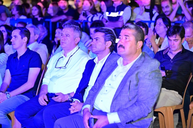 Manisa Büyükşehir Belediyesi’nin Kurtuluş Haftası kapsamında düzenlediği kurtuluş konserleri devam ediyor. Gördes’in düşman işgalinden kurtuluşunun 102’nci yılında alternatif rock müzik grubu Zakkum Gördeslilerle buluştu.