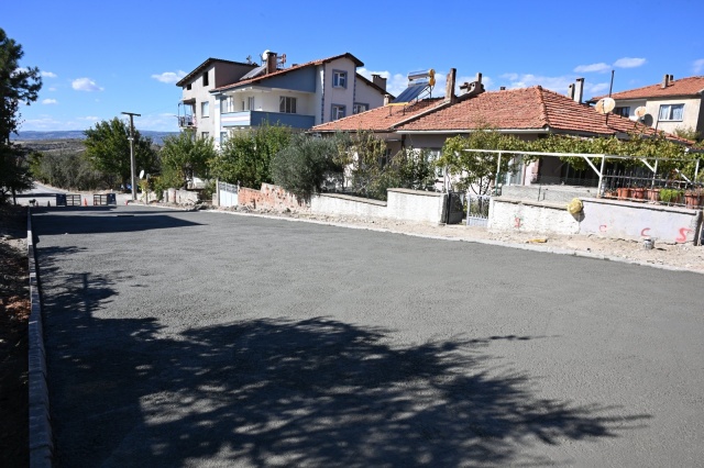 “Demirci Halkına Hayırlı Olsun”

Fen İşleri Dairesi Yol Yapım Şube Müdürlüğü Saha Kontrol Personeli Recep Demirel, çalışmalarla ilgili yaptığı açıklamada, “Demirci ilçemizde altyapı sonrası üst kaplama çalışmalarını sürdürüyoruz. İlçemiz daha modern ve konforlu yollara kavuşacak. Demirci halkına şimdiden hayırlı olsun” dedi.