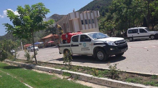 Demirci’de ‘Afrika Hastalığı’na Karşı İlaçlama