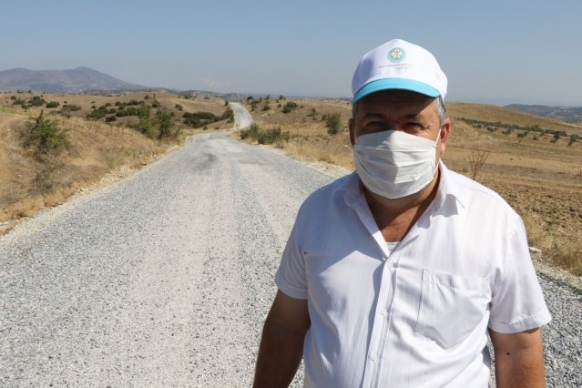 Manisa Büyükşehir Belediyesi Muhtarlık İşleri Dairesi Başkanlığı, sık sık mahalle muhtarlarını ziyaret ederek taleplerini yerinde dinlemeye devam ediyor.