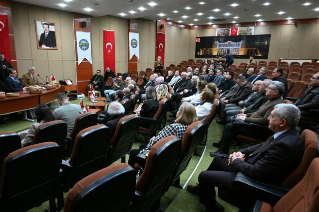 Salihli Belediyesi ve ilgili kurumlar, ilçenin özgün ürünlerini koruma altına alarak, yerel üreticileri desteklemeye yönelik çalışmalarına kararlılıkla devam edeceklerini ifade etti.