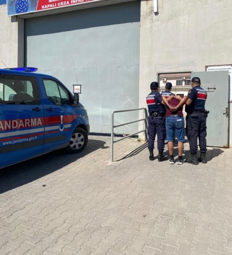 Manisa İli Yunusemre İlçesinde 30 Temmuz 2023 günü saat 13.00 sıralarında Pizza dükkanında çalışan F.K. isimli şahıs aynı işletmede gönül ilişkisi yaşadığı  G.D. ile S.Z. isimli şahıslara ruhsatsız tabanca ile ateş etmiştir.  S.Z. isimli şahıs olay yerinde vefat etmiş, G.D. isimli şahıs ise ağır yaralı olarak hastaneye sevk edilmiştir. Olay yerinden kaçan şüpheli Yunusemre İlçe Jandarma Komutanlığı ekiplerince kısa süre içerisinde suç aleti tabanca ile birlikte yakalanmıştır. Bahse konu şüpheli Adli Makamlarca tutuklanarak Kapalı Ceza İnfaz Kurumuna teslim edilmiştir.