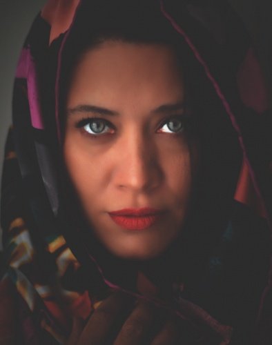 Ülkemizi Uluslararası yarışmalarda temsil eden, şimdiye kadar  4 tane uluslararası ödül alan başarılı Portre Fotoğrafçılarından Ozan Engin Sürel bir dergiye verdiği röportajda "portre fotoğraf aşığıyım" ifadelerine yer verdi. Uluslararası bir şirkette yönetici olan ve hobi olarak Portre Fotoğrafçılığı'yla ilgilendiği ifadelerine yer veren Ozan Engin Sürel, fotoğraf makinası olmayan fotoğraf tutkunu olanların hiç bir şekilde vazgeçmemesini ve cep telefonlarıyla çekim yaparak üretmelere devam etmeleri tavsiyelerinde bulundu.