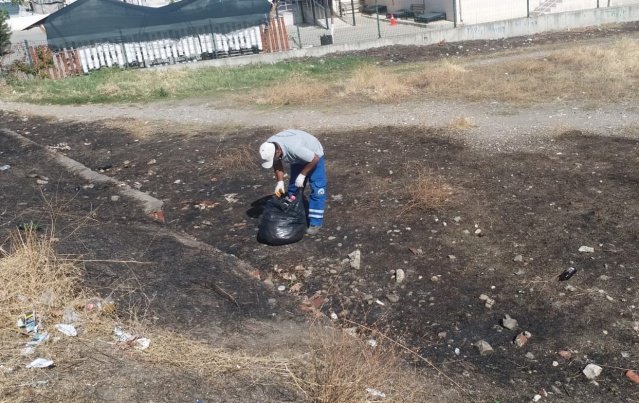 Turgutlululardan gelen yoğun talepler doğrultusunda Irlamaz Vadisi 2. Etabı Turgutlu Belediyesi Temizlik İşleri Müdürlüğü ekipleri tarafından temizlendi. Irlamaz Vadisi 2. Etabında yer alan çöpler ve atıklar ekiplerin titizlikle yürüttükleri çalışmalar sonucunda toplandı. Temizlik çalışmalarının sonunda ise 2.Etap daha temiz bir görünüme kavuştu.