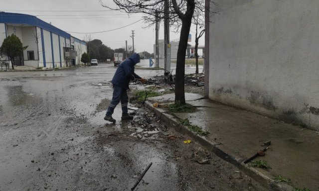 Manisa Su ve Kanalizasyon İdaresi (MASKİ) Genel Müdürlüğü ekipleri, il genelinde etkili olan yağmur yüzünden vatandaşlarımızın mağdur olmaması adına çalışmalarını sürdürüyor.