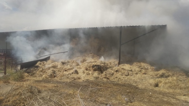 Isıölçer aletlerle sık sık ısı ölçümü yapılmalıdır. Olası bir
yangın tehdidinde derhal 112 acil çağrı merkezi aranarak İtfaiye ile irtibata geçilmeli ve
itfaiye araçlarının geçeceği ve müdahale edeceği yerler açık bırakılması sağlanmalıdır.