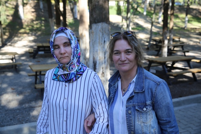 Manisa Büyükşehir Belediyesi, 15 Ekim Dünya Beyaz Baston ve Güvenlik Günü dolayısıyla Altı Nokta Körler Derneği işbirliğiyle etkinlik düzenledi. Görme engelli yurttaşlar, Süreyya Tabiat Parkı’nda sabah kahvaltısında bir araya gelirken, gün boyunca farkındalık oluşturacak etkinlikler gerçekleştirildi.