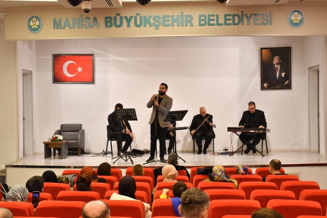 Manisa Büyükşehir Belediyesi tarafından Mevlana, vuslatının 751’inci yıl dönümünde MASKİ Konferans Salonu’nda düzenlenen programla anıldı. Sinan Üzer ve Hoş Sada Tasavvuf Grubu’nun sahne aldığı etkinlikte,  seslendirilen ilahiler dinleyenlerin gönüllerine dokundu.