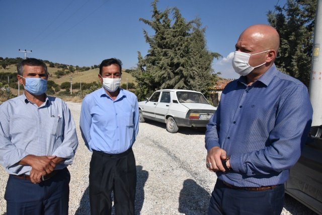 “Mahalle muhtarı hizmetten memnun”
Yol çalışması nedeniyle mutluluğunu paylaşan Yeşilyayla Mahalle Muhtarı Mehmet Çavdar, “Büyükşehir Belediye Başkanımız Cengiz Ergün, Kula Belediye Başkanımız Hüseyin Tosun ve emeği geçen herkese teşekkür ederim. Allah razı olsun. Böyle yolu ilk defa gördük” dedi.