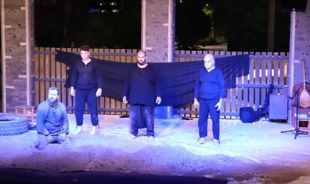 Turgutlu Belediyesinin 30 Ağustos Zafer Bayramı ve Bağ Bozumu Kurtuluş Şenlikleri etkinlikleri kapsamında, Antalya Gençlik Tiyatrosu tarafından sahnelenen "Bir Kurtuluş Savaşı Destanı Kuva-ı Milliye" isimli oyun seyirciyle buluştu.