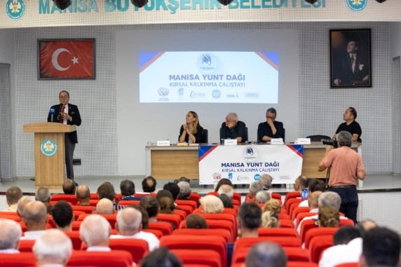 Yunusemre Belediyesi öncülüğünde düzenlenen Manisa Yunt Dağı Kırsal Kalkınma Çalıştayı’nda, bölgenin gelişmesi için neler yapılması gerektiği masaya yatırıldı.