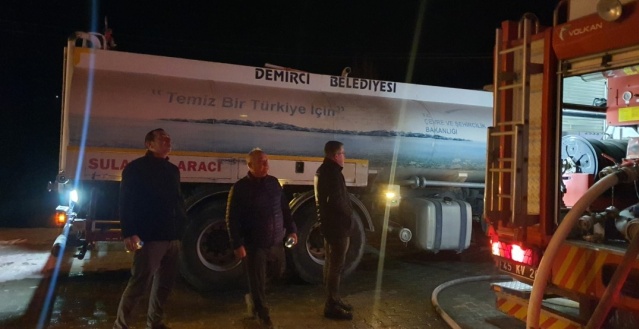 Yangınla ile soruşturma başlatıldı.

GÖRSEL KAYNAK : Demirci Belediyesi internet sitesi