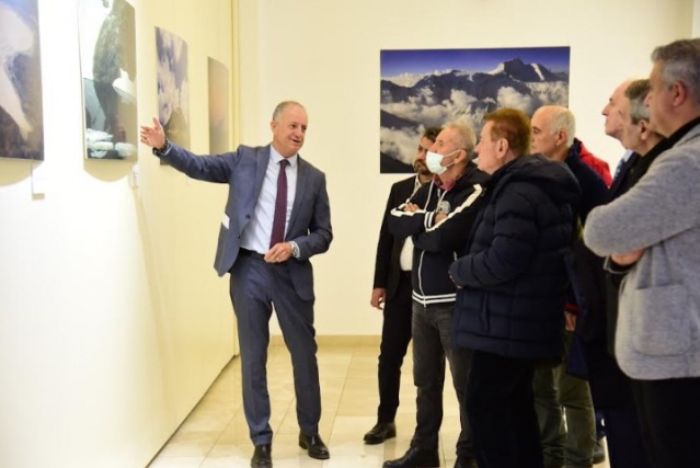 Serginin açılması için katkıları nedeniyle Manisa Büyükşehir Belediye Başkanı Ferdi Zeyrek’e de teşekkür eden Sanatçı Ertuğrul Tugay, “Dağdan Doğadan” fotoğraf sergisinin 16 Mart’a kadar ziyaretlere açık olacağını söyledi.