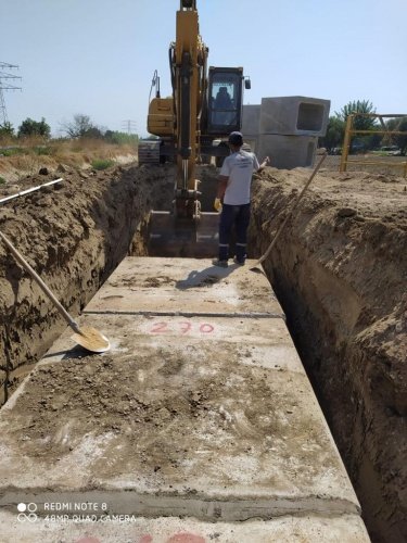 2 milyon TL yatırım bedeli ile hayata geçirilen proje kapsamında bin 800 metre hat döşendi. Devlet Su İşleri’nin (DSİ) sulama kanalının yanında yapılan hat döşeme işiyle daha sağlıklı bir çevre için önemli bir adım daha atıldı.