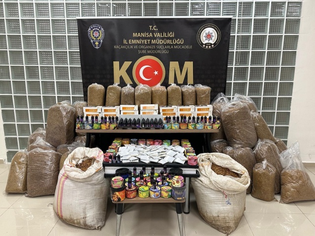 Halk sağlığını ve kamu düzenini tehdit eden kaçakçılık faaliyetlerine karşı mücadelenin kararlılıkla ve aralıksız sürdürüleceği vurgulandı.