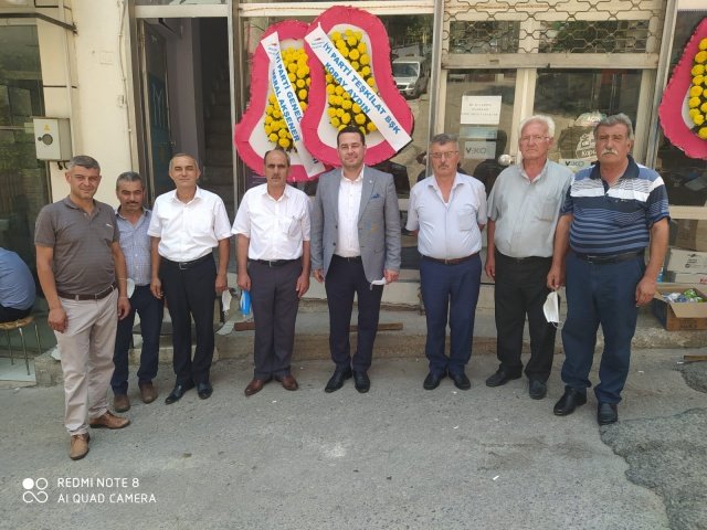 Geçtiğimiz Pazar günü saat 12.00'da İYİ Parti ilçe Başkanlığı binasında yapılan kongreye İYİ Parti Manisa İl Başkanı Hasan Eryılmaz, Millet İttifakı Manisa Büyükşehir Belediye Başkan adayı Orkun Şıktaşlı, il yönetim kurulu üyeleri, ilçedeki partililer katıldı.