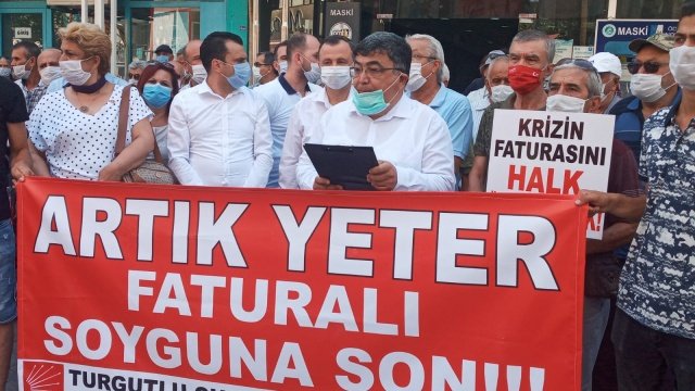 Geçen yıl
ancak 90 milyon dolayında KREDİ ALABİLEN MASKİ’NİN BU KREDİDEN 50 MİLYONU ALACAĞINA MUKABİL
KESİLMİŞ. BU DURUMDA MASKİ İFLASIN EŞİĞİNDE. VATANDAŞI DAHA KÖTÜ GÜNLER BEKLİYOR.BUNLAR
HEP KÖTÜ YÖNETİMİN ESERİ.
MASKİDEN KARTLI SAYAÇ KULLANAN VATANDAŞLARIN DEPOZİTOLARINI GÜNÜMÜZE REVİZE EDEREK YA
NAKİT YA DA ÜCRETSİZ SU VEREREK ÖDEMESİNİ İSTİYORUZ..BUGÜNKÜ DEPOZİTO 163 TL.
SUMATİKLERDEN YÜKLEME YAPILIRKEN ALINAN 1.25 TL. KESİNTİNİN KALDIRILMASINI İSTİYORUZ..