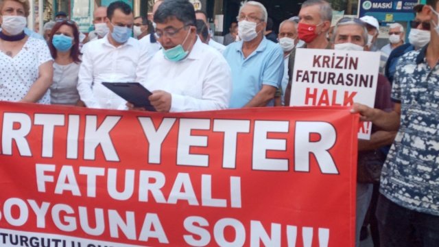 BAKIM VE İŞLETME ÜCRETİ OLARAK ALINAN( 3TL+KDV )KALDIRILMASINI İSTİYORUZ..(SAYACINI
OKUMADIĞIN, TAHSİLATINI YAPMADIĞIN ABONEDEN BAKIM ÜCRETİ ALMAK BİR HAKSIZLIKTIR).
YAPILAN İNDİRİMİN AKILLI SAYACI CAZİP KILMAK İÇİN YUZDE 20 OLMASINI İSTİYORUZ..
BUNLAR YAPILMAZSA TÜM KARTLI SAYAÇ KULLANAN VATANDAŞLARI AKILLI SAYAÇLARINI İADE EDİP,
MANUEL SAYACA GEÇMELERİ İÇİN ÇAĞRIDA BULUNACAĞIZ..
SAYIN BÜYÜKŞEHİR BELEDİYE BAŞKANINI İLÇELERİ GEZMEYE, HALKI DİNLEMEYE DAVET EDİYORUZ.SAYIN
CENGİZ ERGÜN’ÜN EN SON TURGUTLUYA NE ZAMAN GELDİĞİNİ HALK HATIRLAMIYOR.SEÇİMLER DE BİLE
LÜTFEDİP GELMEDİ SAYIN BAŞKAN.
VATANDAŞ ARIZALARDAN BIKTI.
VATANDAŞ SUSUZLUKTAN BIKTI.
VATANDAŞ DUŞ ALMAYI ÖZLEDİ.
VATANDAŞ MASKİNİN YÜKSEK FATURALARINDAN BIKTI.
VE VATANDAŞ MASKİDEN BIKTI.
SULAR İDARESİNİN en kısa zamanda İLÇE BELEDİYELERİNE DEVRİNİ İSTİYORUZ.
BÜYÜKŞEHİRİ İSTEMİYORUZ.BÜYÜKŞEHİR YASASININ KALDIRILMASINI İSTİYORUZ