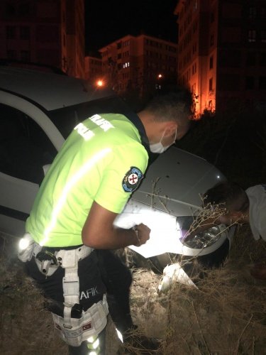 Kaza mahallinde Demirci İlçe Emniyet müdürlüğü Trafik ekibi gerekli incelemeleri tamamladı.
Kazayla ilgili soruşturma başlatıldı.
HABER-Mustafa Temiz-Manisa Son Haber
