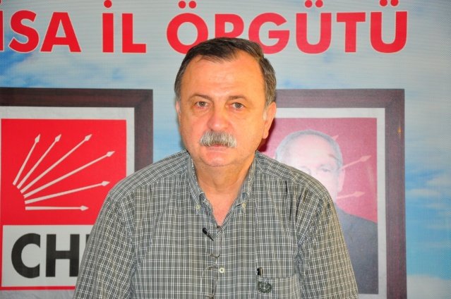Ziyaretten dolayı CHP Manisa İl Başkanı Balaban ve ekibine teşekkür eden İYİ Parti Manisa İl Başkanı Hasan Eryılmaz, Millet İttifakı olarak güçlü bir Türkiye hayalini hep birlikte gerçekleştireceklerini söyledi. Millet İttifakı’nın milletin menfaatleri üzerine kurulduğunu hatırlatan Eryılmaz, “Millet İttifakı Gazi Mustafa Kemal Atatürk’ün çizdiği ve gösterdiği yolda Cumhuriyetimizin ve devletimizin nitelikleri ve milletimizin menfaatlerini korumak ve gözetmek için kuruldu. Biz bunun bilinciyle partimizin menfaatlerinden tamamen vazgeçerek bir araya geldik. Görünen o ki ittifak milletin nezdinde de takdir topladı. Bugüne kadar görülmeyen başarılar elde edildi. Tek amacımız çocuklarımızın ve gençlerimizin mutlu yaşayacağı güçlendirilmiş parlamenter sistemde güçlü bir Türkiye hayalimizi gerçekleştirmek. Bunu hep beraber gerçekleştirmek istiyoruz. Bu konuda İYİ Parti’de, CHP’de büyük fedakarlıklar yaptı. Bu fedakarlık sonucunda bugün çok az, yarın ise daha büyük mutluluk duyacağız” diye konuştu.